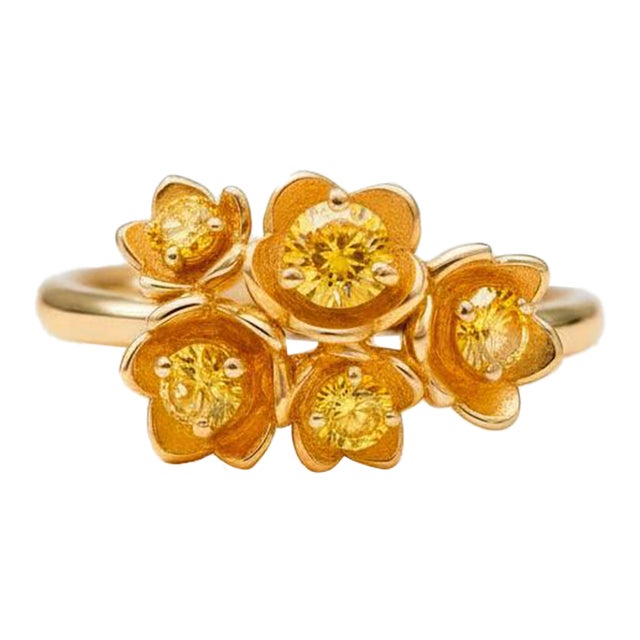 14k Gold Blossom Yellow Flower Ring, Size 8 For Sale