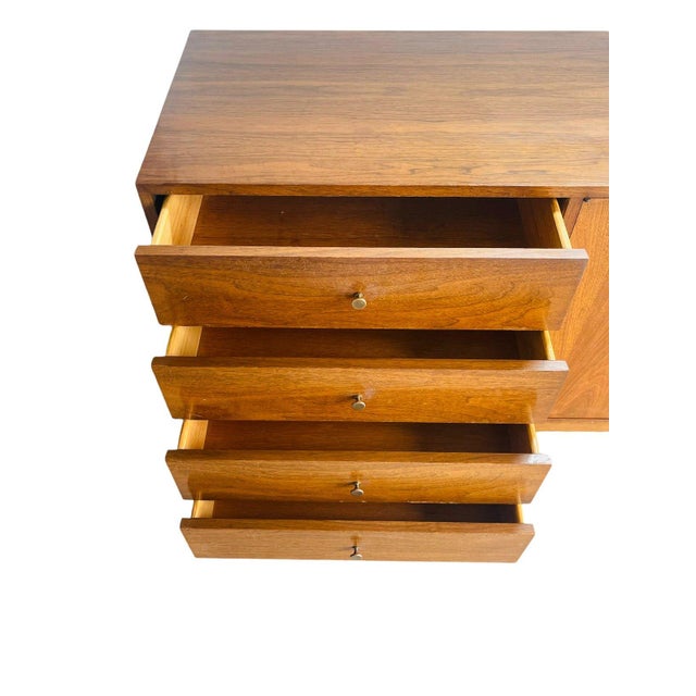 Paul McCobb Mid-Century Modern Walnut Triple Dresser in Style Paul McCobb For Sale - Image 4 of 11