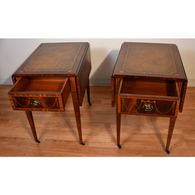 1930s English Hepplewhite Mahogany Satin Wood Inlay Leather Top Drop-Leaf Pembroke Side Tables For Sale - Image 13 of 18