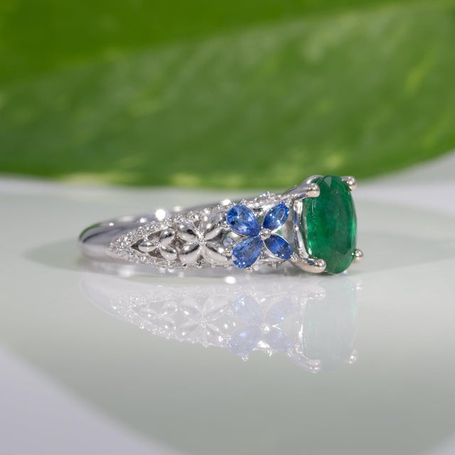 Metal Zambian Emerald Ring With Natural Diamonds & Blue Sapphires: Solid 14k Gold, Size 6.75 For Sale - Image 7 of 9