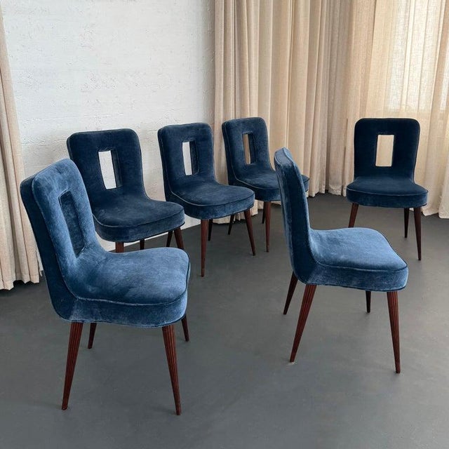 Ernst Schwadron 1940s Set of Six Hollywood Regency Blue Velvet Dining Chairs by Ernst Schwadron For Sale - Image 4 of 12