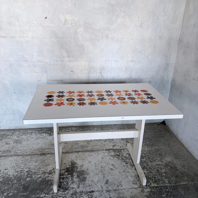 Mid Century Space Age Floral Formica Dining Table – Retro 1970s White Kitchen Table Mid Century Space Age Floral Formica...