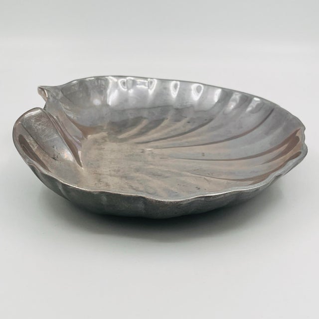 Mid 20th Century 1960s Wilton Armetale Scallop Shell Serving Dish For Sale - Image 5 of 10