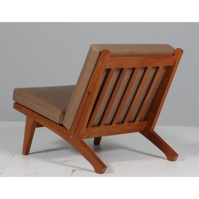 Wood Lounge Chair Model Ge-370 attributed to Hans J. Wegner for Getama, 1960s For Sale - Image 7 of 8