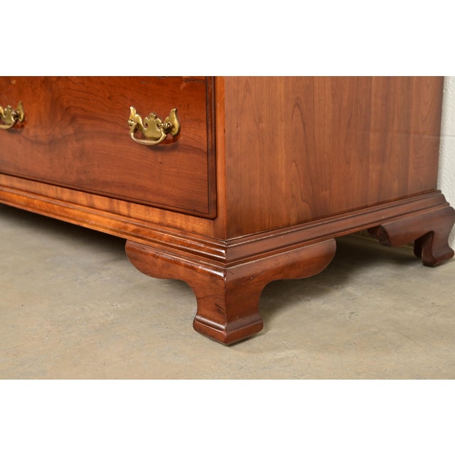 L. & J. G. Stickley Georgian Solid Cherry Wood Eight-Drawer Double Dresser, Circa 1950s For Sale - Image 12 of 16