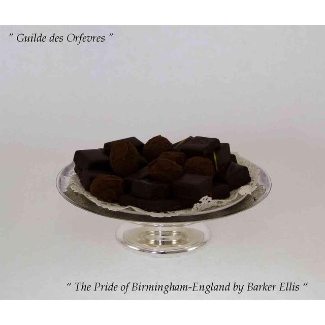 English 1970s New Silver Sweet Dish on Foot Embossed by Barker Ellis for I. Freeman & Sons For Sale - Image 3 of 8