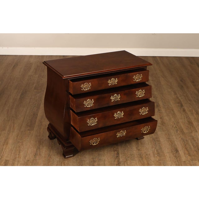 Late 20th Century Henredon Chinese Chippendale Style Pair of Mahogany Bombe Chests For Sale - Image 5 of 18