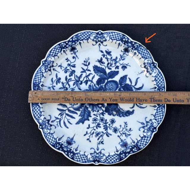 18th Century First Period Worcester Porcelain "Pine Cone" Cress Strainer Set For Sale In Boston - Image 6 of 16