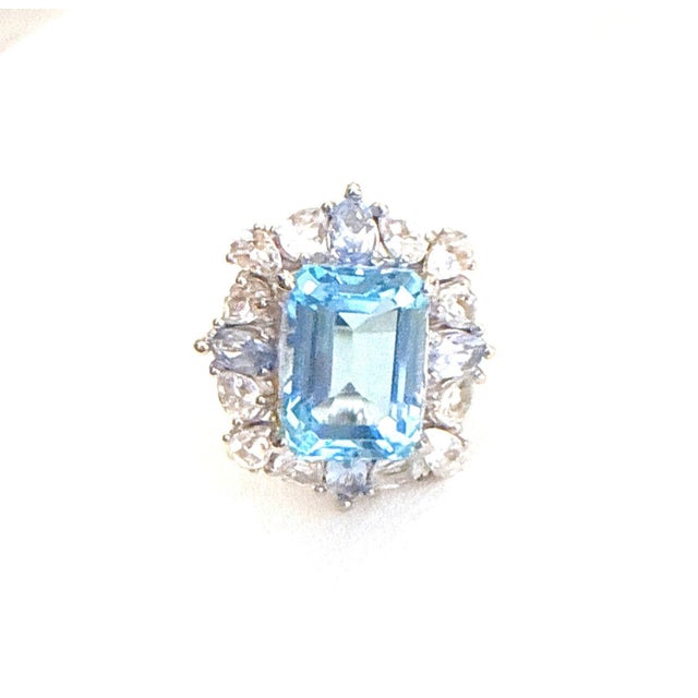 Bochic "Capri" Vintage Blue Topaz Ring Set In 18K Gold & Silver For Sale - Image 17 of 18