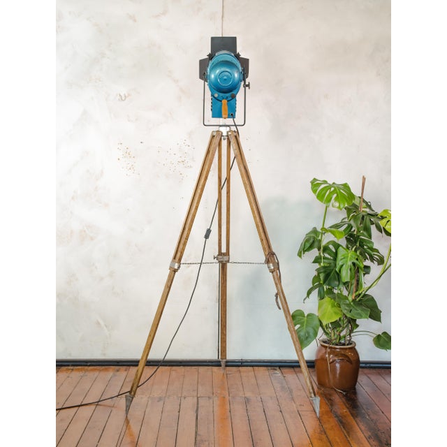 Wood Vintage Industrial Theater Spotlight Floor Lamp from A.E. Cremer, 1950s For Sale - Image 7 of 17