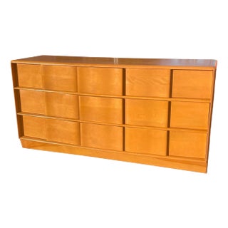 1950s Mid Century Modern Heywood Wakefield Sculpture Nine Drawer Low Dresser For Sale