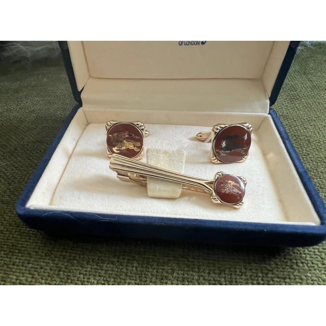 Vintage Burberry Gold Plate & Red Lacquer Cufflinks & Tie Clip "Circa 1970s" For Sale - Image 9 of 18