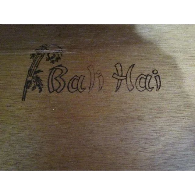 1980s Vintage Hollywood Regency Chest 5 Drawer by Henry Link White Color For Sale - Image 4 of 12