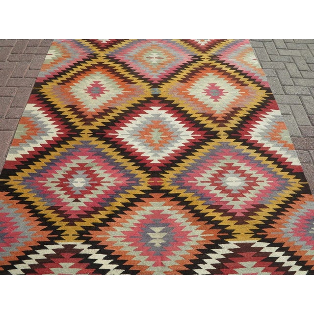 Mid 20th Century Turkish Anatolian Kilim Rug-5’7’x9’6" For Sale - Image 4 of 13