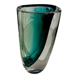Signed Vicke Lindstrand for Kosta Boda Green Sommerso Glass Vase For Sale