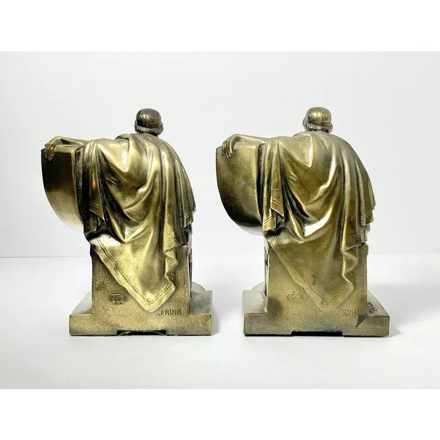 Traditional 1920s John Ruhl Pair of Bronze Neoclassical Revival Roman Scroll Scribe Bookends For Sale - Image 3 of 8