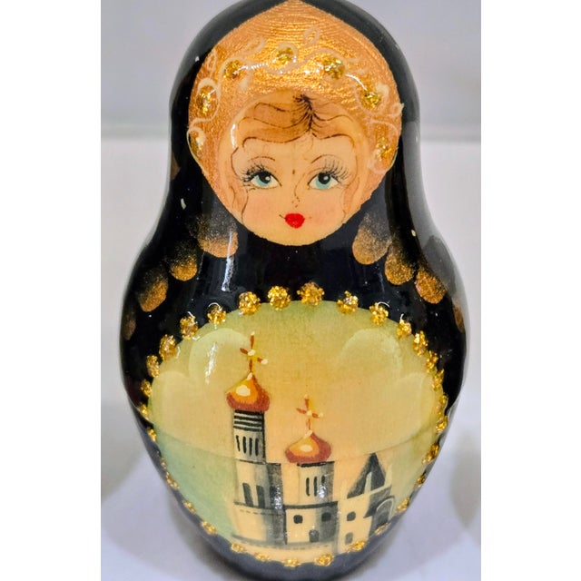 Vintage Hand-Painted Russian Matryoshka Nesting Dolls, 5-Piece Moscow Landmark Set, Black Lacquer & Gold For Sale - Image 11 of 13