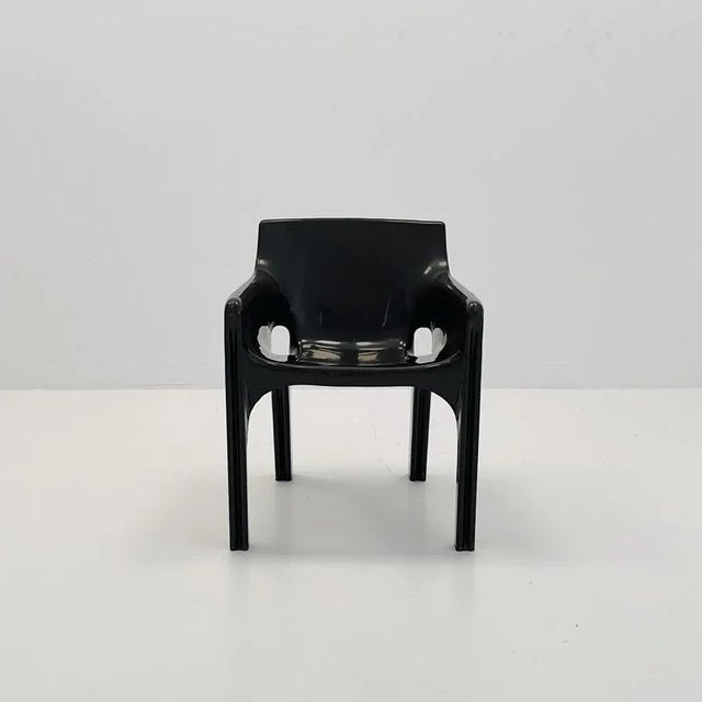 Mid-Century Modern Gaudi Chair by Vico Magistretti for Artemide, 1970s For Sale - Image 5 of 11