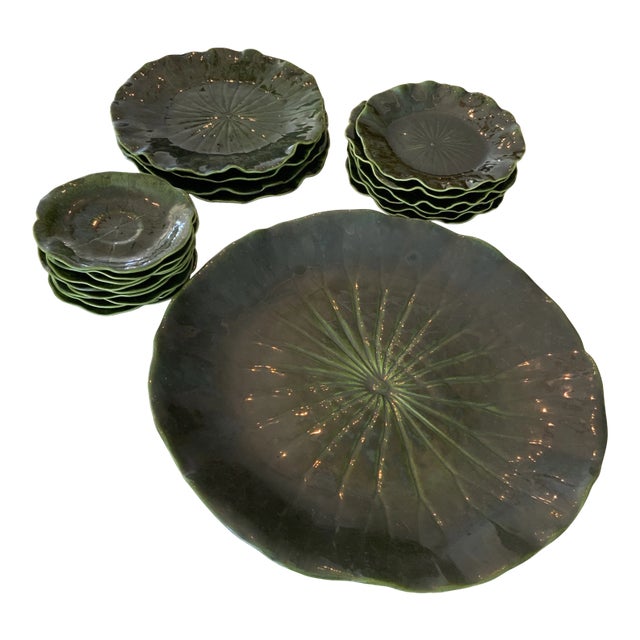 1970s Metlock Potteries “Lotus” by Poppytrail California Dark Green Tableware Set- 20 Pieces For Sale