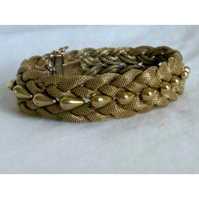 Gold Vintage 1960s UnoAErre Italian 18k Solid Gold Braided Mesh Bracelet For Sale - Image 8 of 13