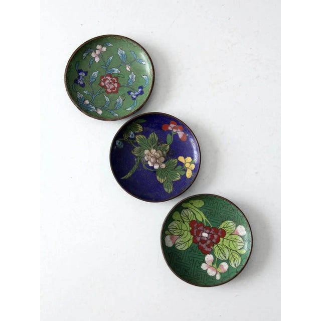 Antique Chinese Cloisonne Plates Set of 3 For Sale - Image 4 of 10