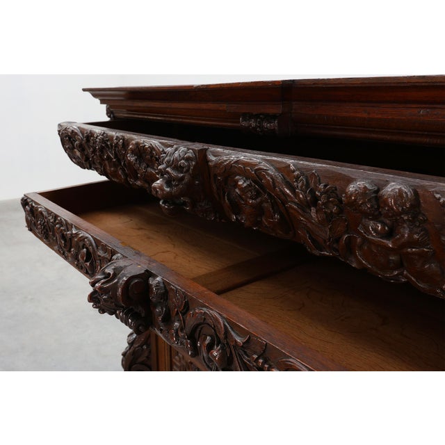 Renaissance Flemish Beeldenkast Cabinet in Oak Wood, Antwerp, 1630 For Sale - Image 17 of 18