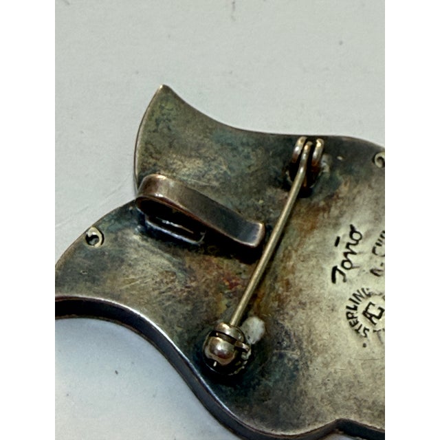 1980s Mid Century Mexican Modernist Toño Taxco Sterling Silver Piedra Negra Owl Brooch Pendant Mixed Metal Turquoise Inlay Signed For Sale - Image 5 of 6