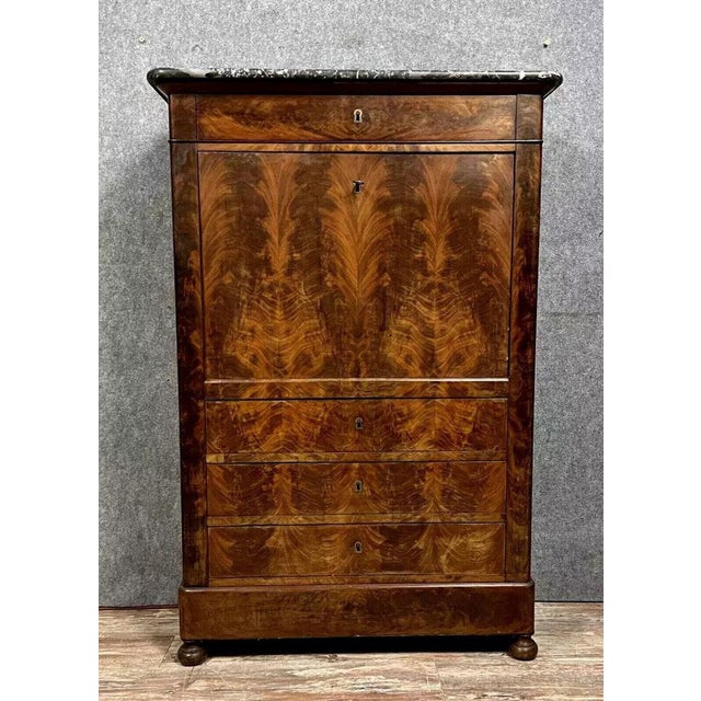 Louis Philippe Secretaire in Mahogany and Maple, 1820 For Sale - Image 6 of 6