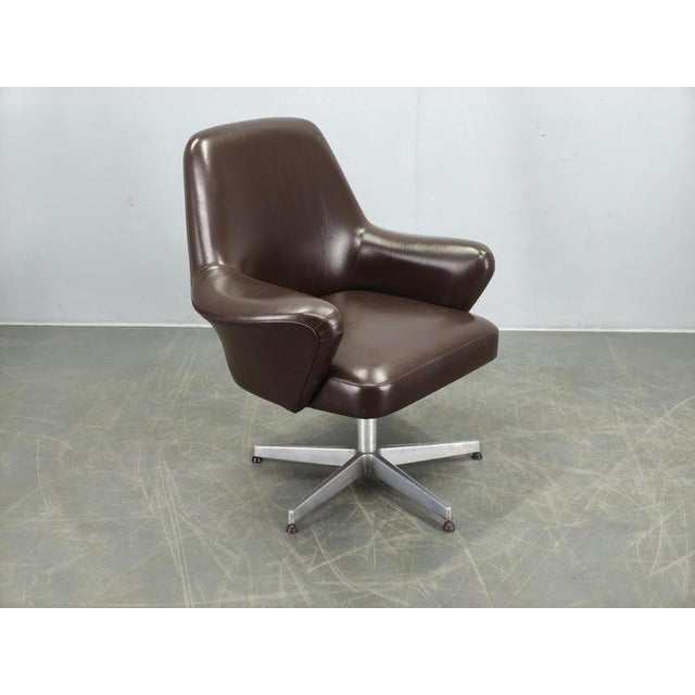 Italian Swivel Lounge Chair by Mobiltecnica Torino, 1960s For Sale - Image 11 of 15