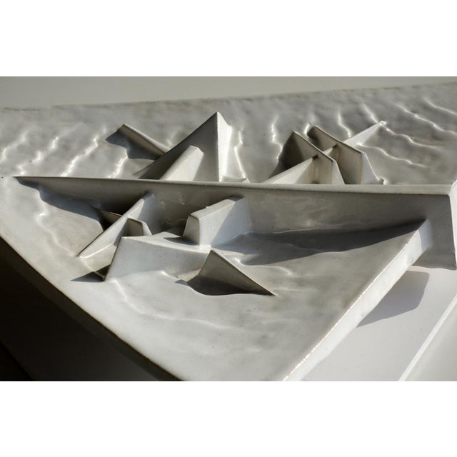 Italian White Ceramic Sculpture Plate by Arnaldo Pomodoro for Rossicone, 2004 For Sale - Image 6 of 14