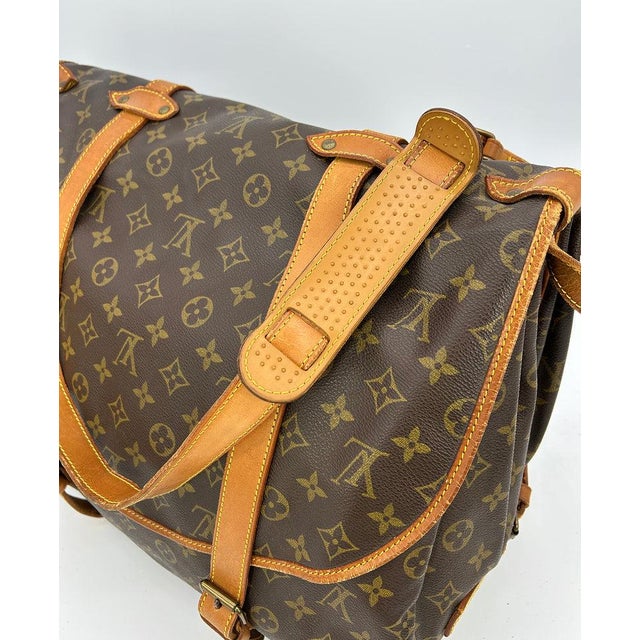 Contemporary Vintage Louis Vuitton Monogram Samur 43 Messenger Shoulder Bag For Sale - Image 3 of 11
