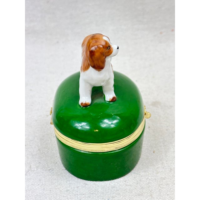 Fitz and Floyd Vintage Cavalier Spaniel Box For Sale - Image 4 of 9