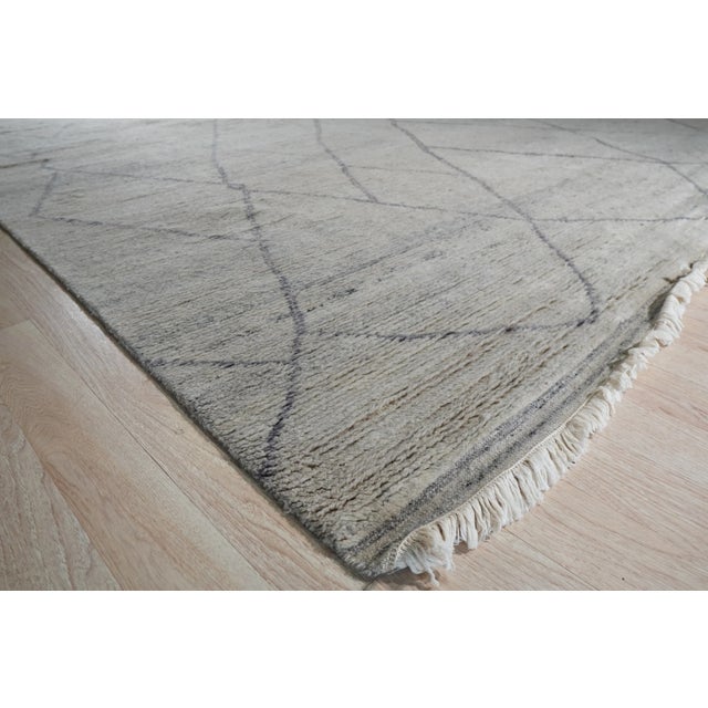 2020s 8x10 Penelope Diamond Silver Diamond Modern Hand Knotted Wool Carpet Rug For Sale - Image 5 of 9