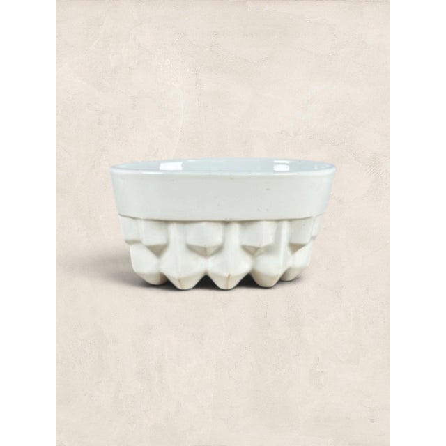 Antique English Victorian Ironstone Savoy Pattern Jelly Mould For Sale In Tampa - Image 6 of 8