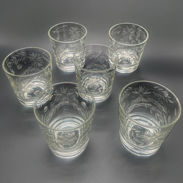 1950s Vintage Federal Glass Floral Etched Barware Service for 8 - 32 Piece For Sale - Image 5 of 12