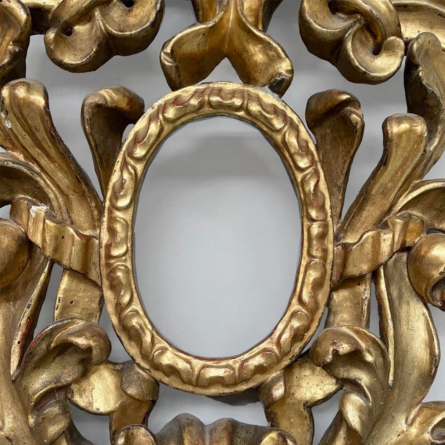 19th Century Italian Giltwood Frame with Decorations, 1800s For Sale - Image 5 of 12