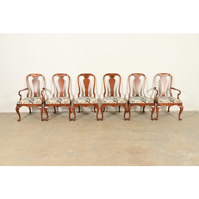 Queen Anne Baker Furniture Queen Anne Carved Walnut Dining Chairs, Set of Six For Sale - Image 3 of 15