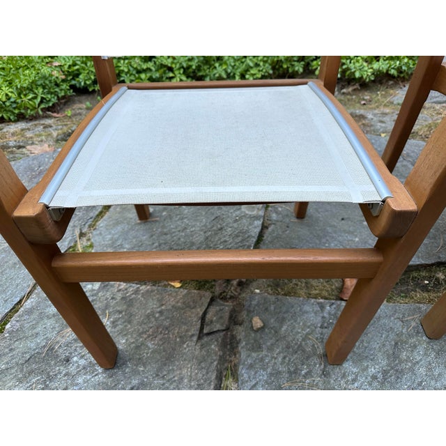 2010s Kingsley & Bate Bistro Patio Teak Essex Round Table & 2 St. Tropez Sling Arm Chairs For Sale - Image 5 of 10
