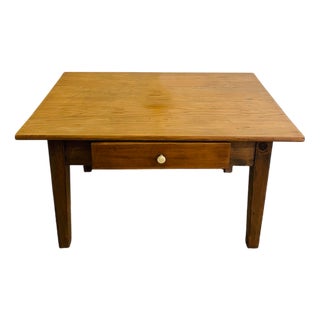 Mid-Century Modern Coffee Table in Wood For Sale