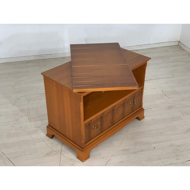 Mid-Century Chest of Drawers For Sale - Image 5 of 11