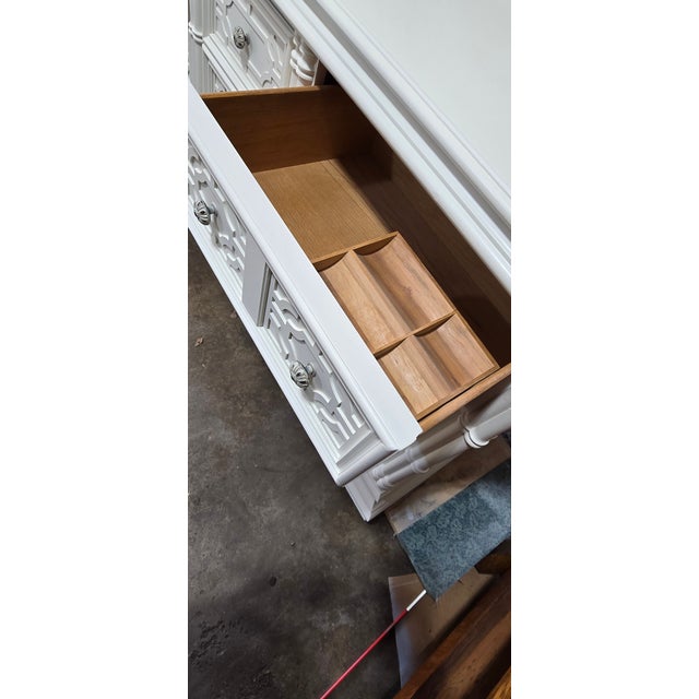 1970s 1970s Restored Thomasville Hollywood Regency 3 Piece Bedroom Set – Original Hardware For Sale - Image 5 of 8