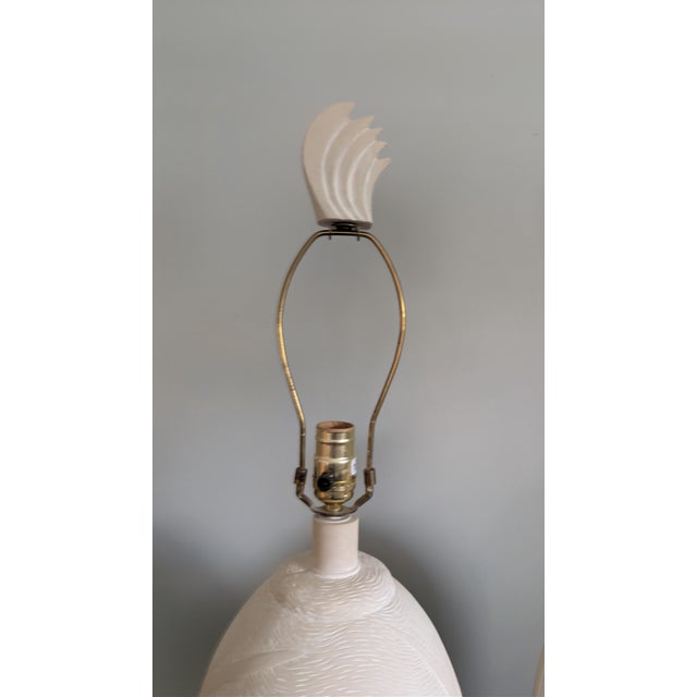 Vintage Pair of 2 Dayle Rushall Sculptural Heron Egret Table Lamps With Original Feather Finials - Pair For Sale In Tampa - Image 6 of 14