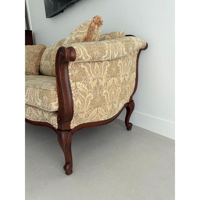 Vintage Ethan Allen Evette Sofa/Settee in Cream Nayeli Grade R Fabric For Sale In Miami - Image 6 of 10