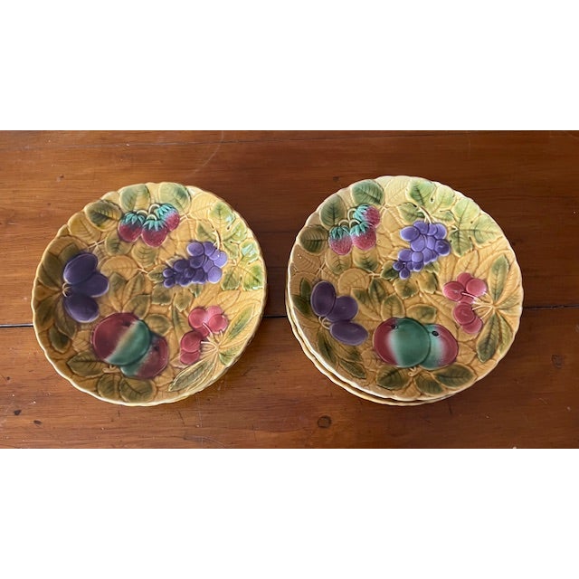 De Sarreguemines Vintage French Majolica Sarreguemines Chargers - Set of 6 For Sale - Image 4 of 5