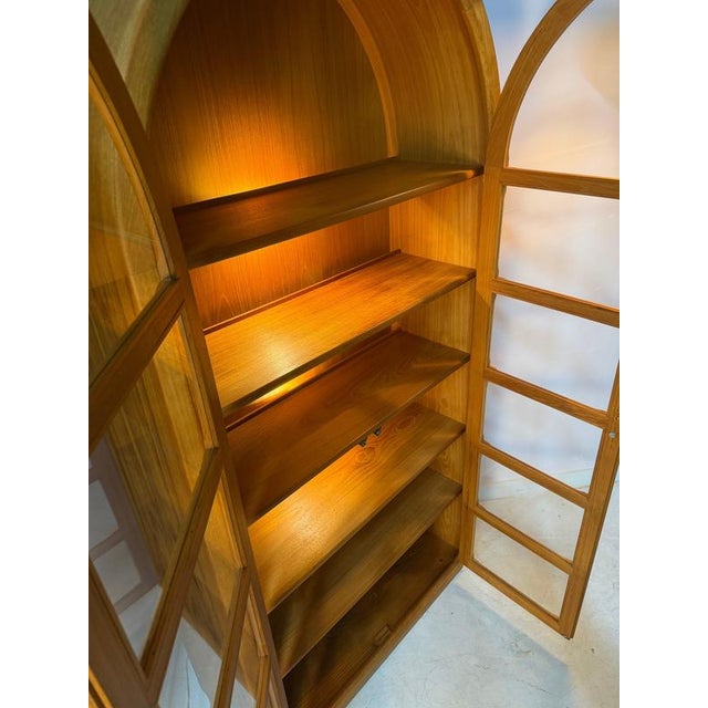 Round Arched Teak Display Case with Lighting by Dyrlund For Sale - Image 10 of 11