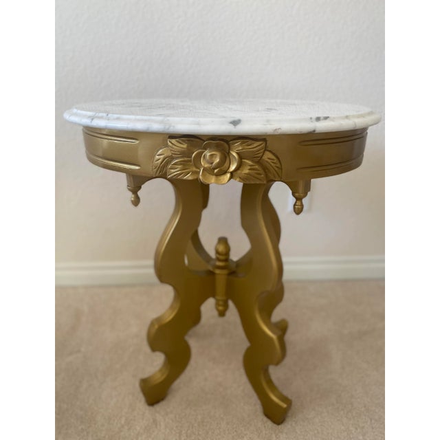 Victorian Style Oval Marble Top Gold Color Accent Table Excellent Condition Vintage For Sale In Denver - Image 6 of 10