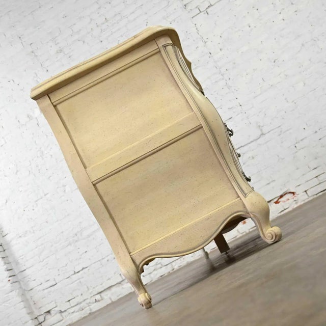 French Provincial Prince Howard French Provincial Hollywood Regency Vintage White Dresser Credenza For Sale - Image 3 of 13