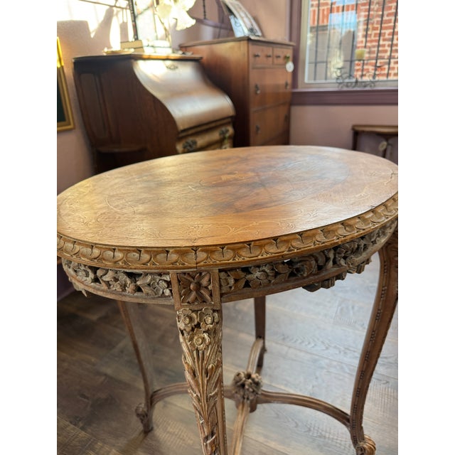 Early 20th Century Early 20th Century French Side Table With Carved Legs and Intricate Floral Inlaid Top For Sale - Image 5 of 12