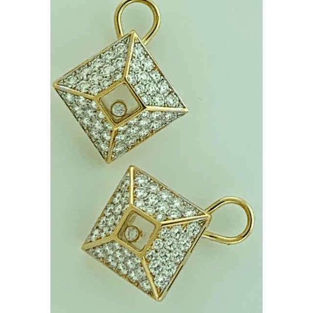 Chopard, 18 Karat Gold Happy Diamonds Clip Earrings Women 98 Pieces Diamond For Sale In New York - Image 6 of 18