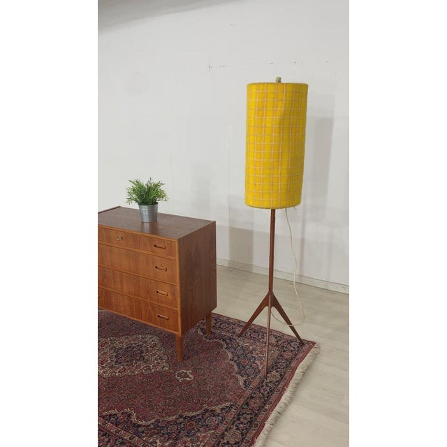 A very beautiful teak chest of drawers is for sale. For sale is a very nice teak dresser. • danish design • 60s • key...